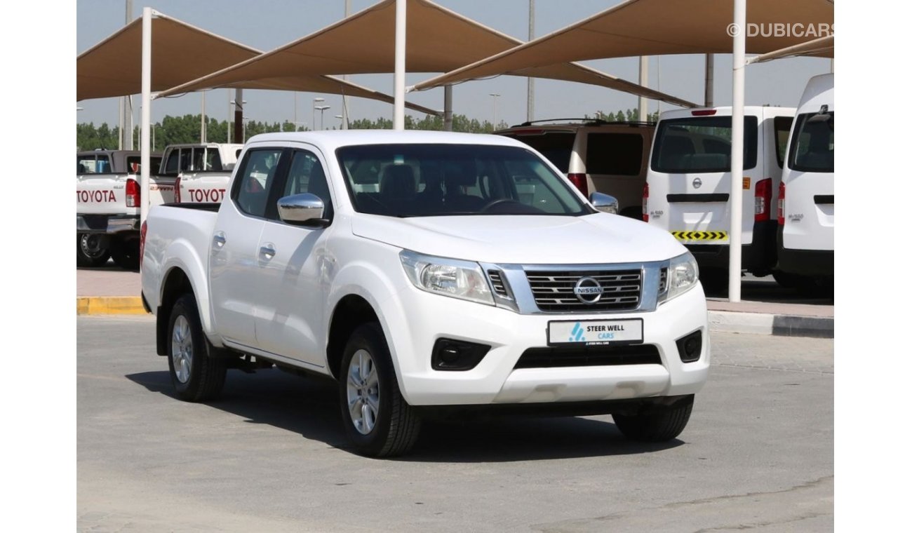 نيسان نافارا 2017 | 4X2 DOUBLE CABIN AUTOMATIC GEAR PICKUP WITH GCC SPECS AND EXCELLENT CONDITION