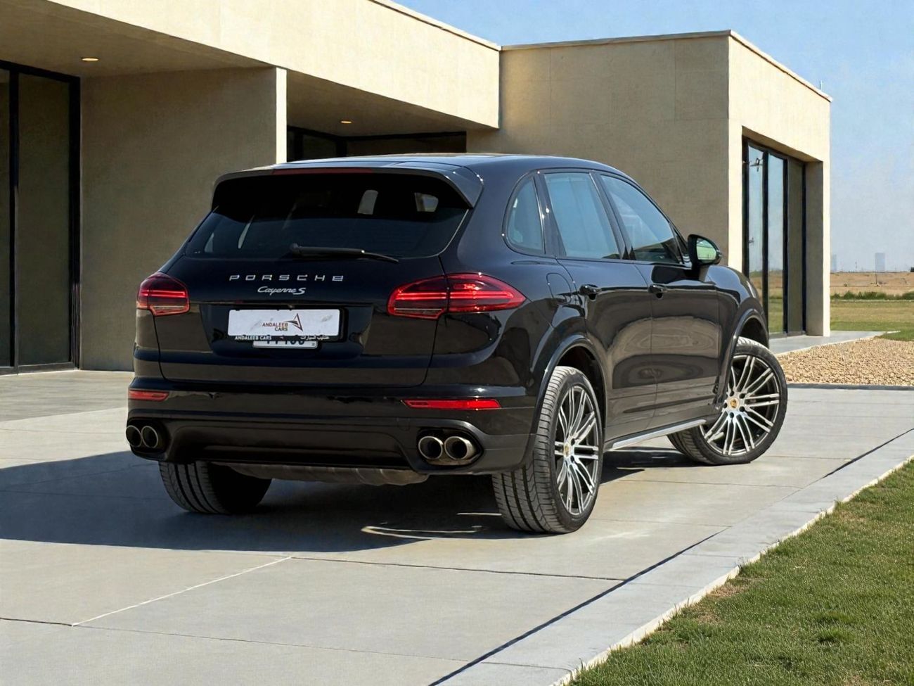 Porsche Cayenne S 3.6L V6 – 420 BHP | 2017 | GCC SPECS | AED 3,550 PER MONTH