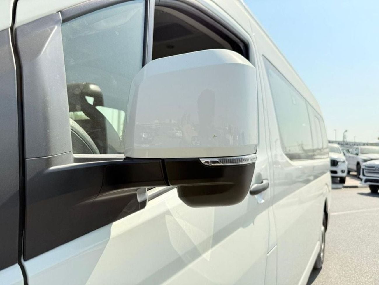 Toyota Hiace EXPORT ONLY - HIACE DX 3.5L M/T PETROL