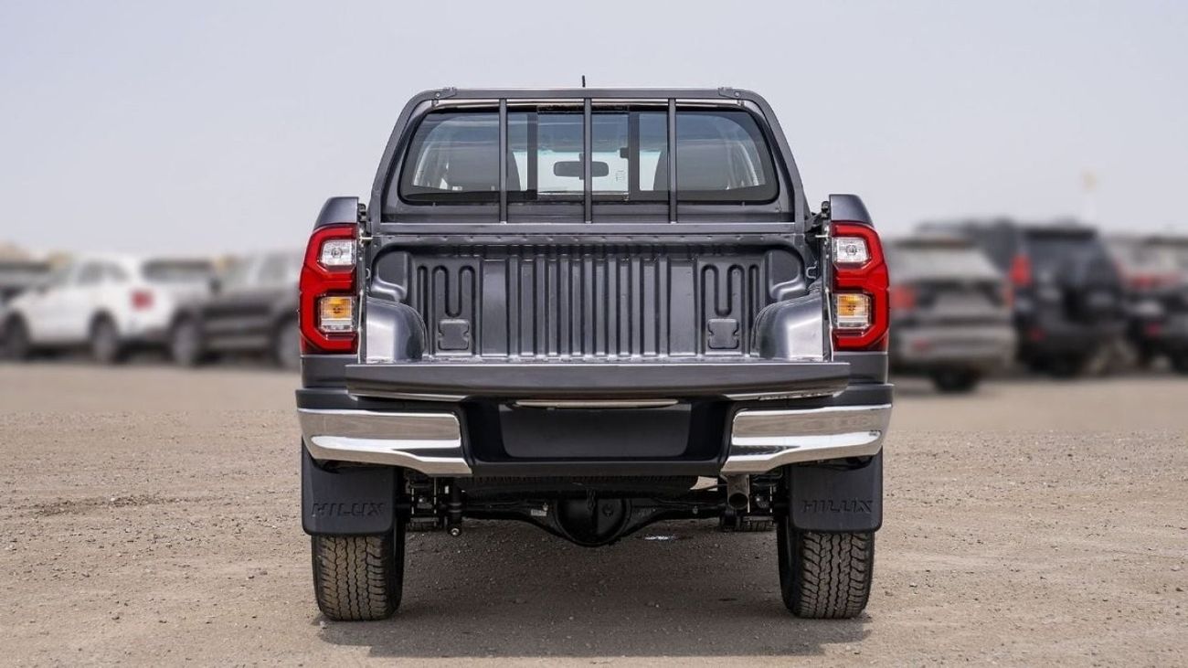 تويوتا هيلوكس Toyota Hilux Sr5 2.4L Diesel 2024 full option for export only