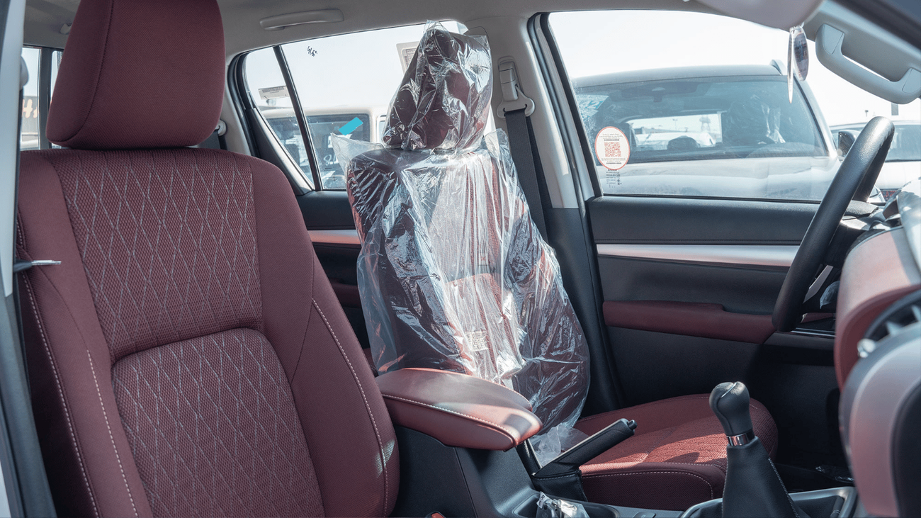 Toyota Hilux ECTKSA007 – 2025 Toyota Hilux Double Cab Pick Up – SGLX –  2.7L Petrol Manual 4wd – White with Red I