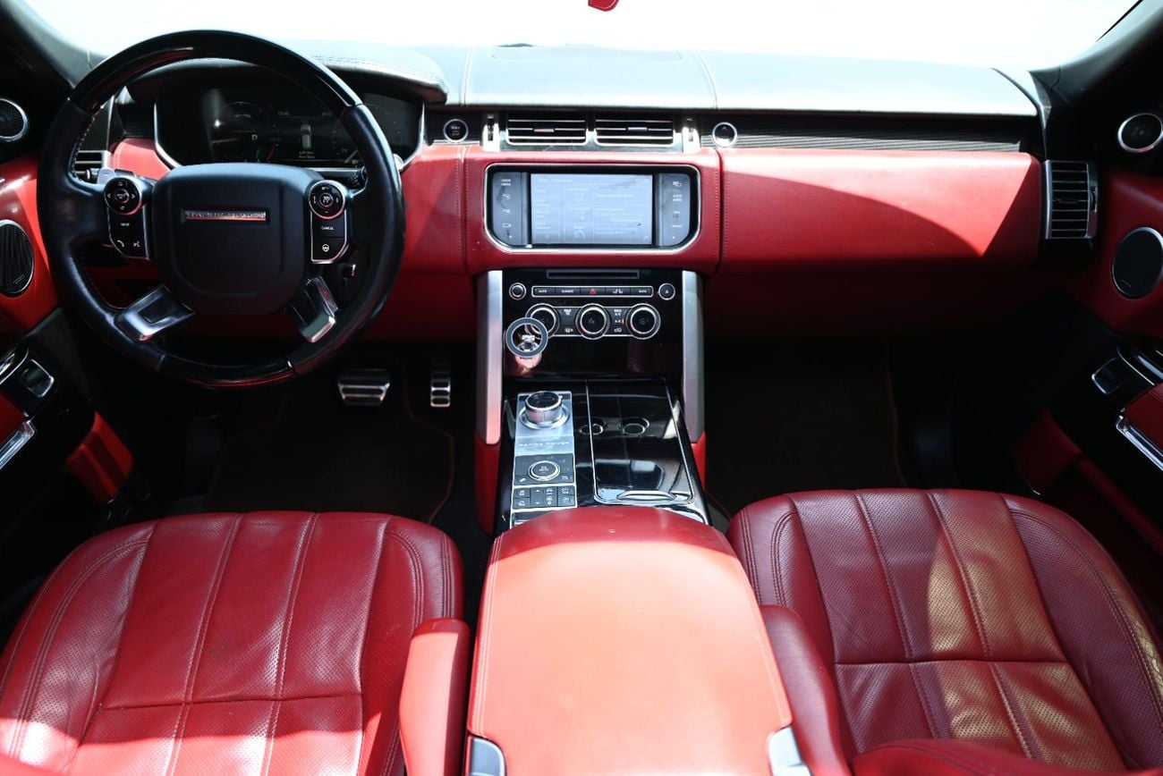Land Rover Range Rover AUTOBIOGRAPHY -  AGENCY MAINTAINED - ACCIDENT FREE - RANGE ROVER SUPERCHARGED 2015 - GCC - WELL MAIN