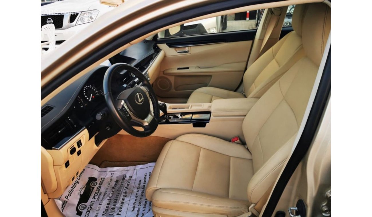 Lexus ES350 Lexus ES350 Model 2014 gcc 39000 KM only for sale