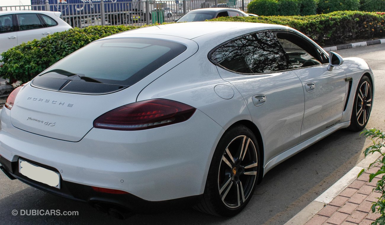 Porsche Panamera GTS