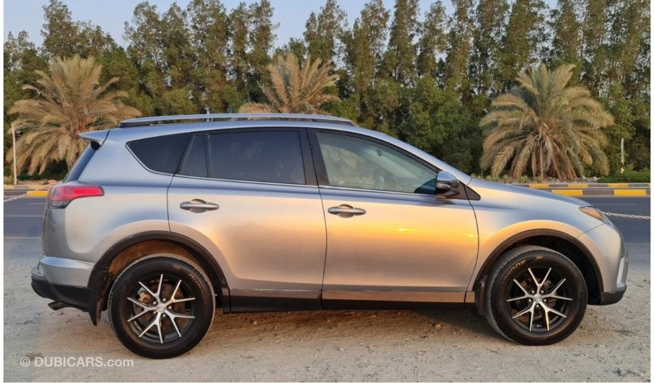 تويوتا راف ٤ 2018 4WD PUSH START, SUNROOF, ALLOY WHEELS FOR URGENT SALE