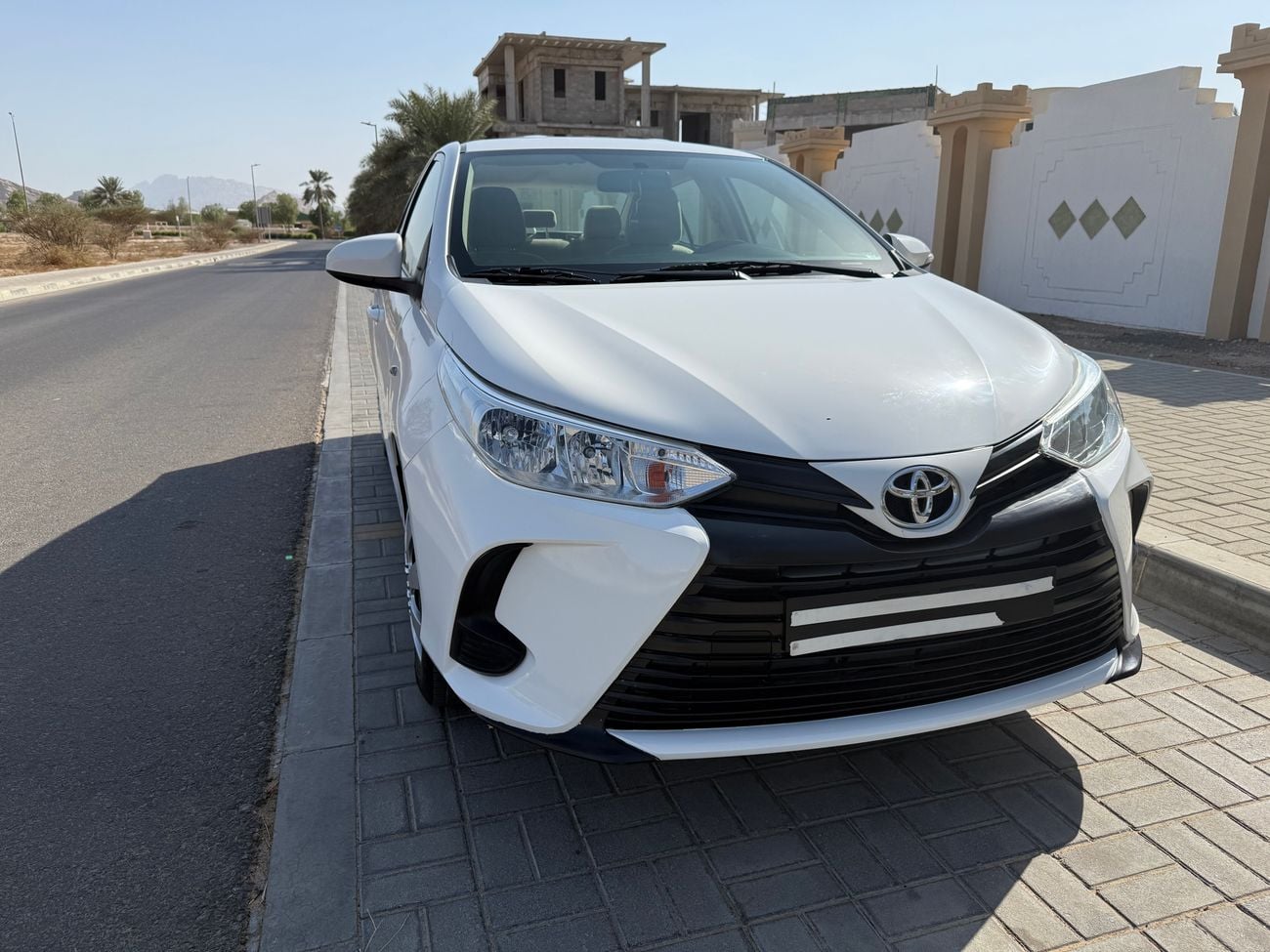 Toyota Yaris E