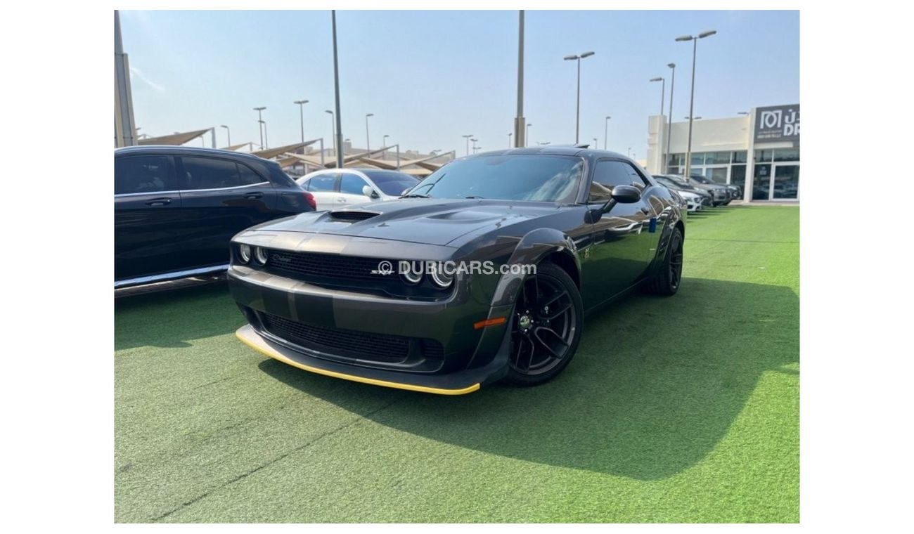 Dodge Challenger SRT8 392 Scat Pack Shaker Dodge Challenger SRT 392 Scat Pack