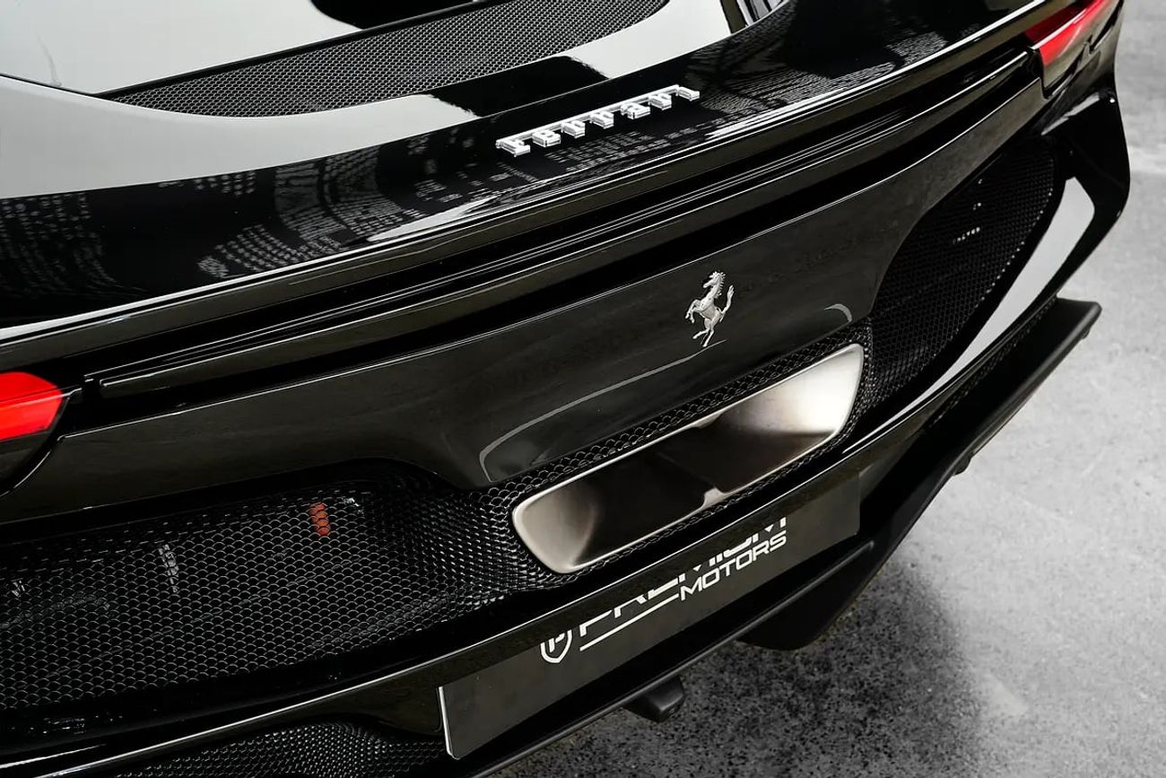 فيراري 296 GTS