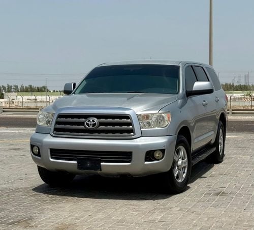 تويوتا سيكويا SR5 5.7L