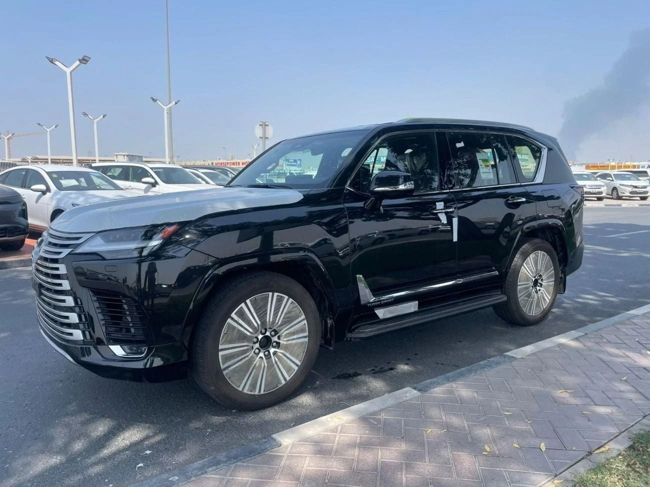 Lexus LX600 SIGNATURE 2025 Lexus LX600 Turbo Sport (7-Seater) 3.5L V6 Twin-Turbo Petrol A/T 4WD Export Only