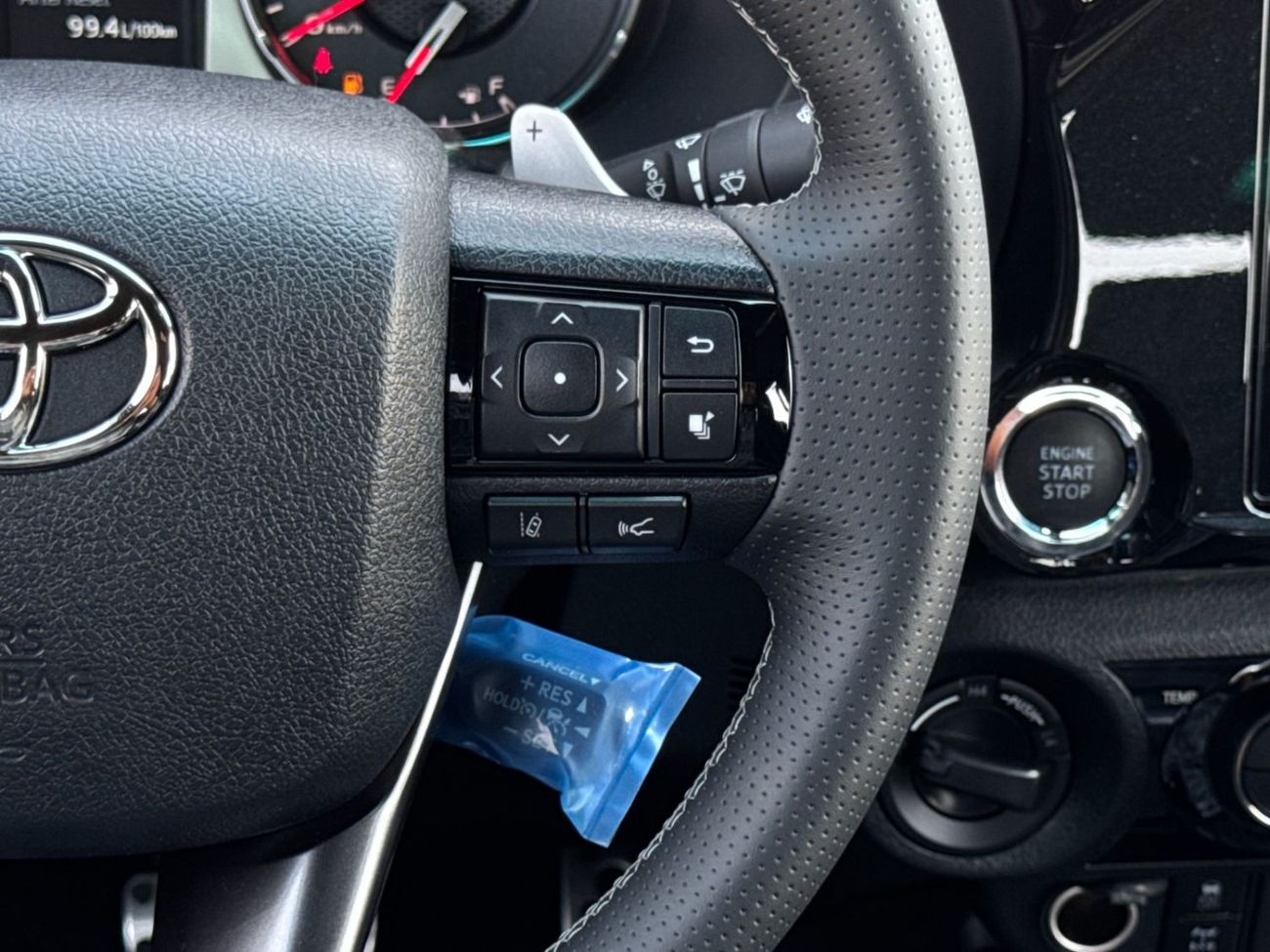 تويوتا هيلوكس GR Sport 2.8L