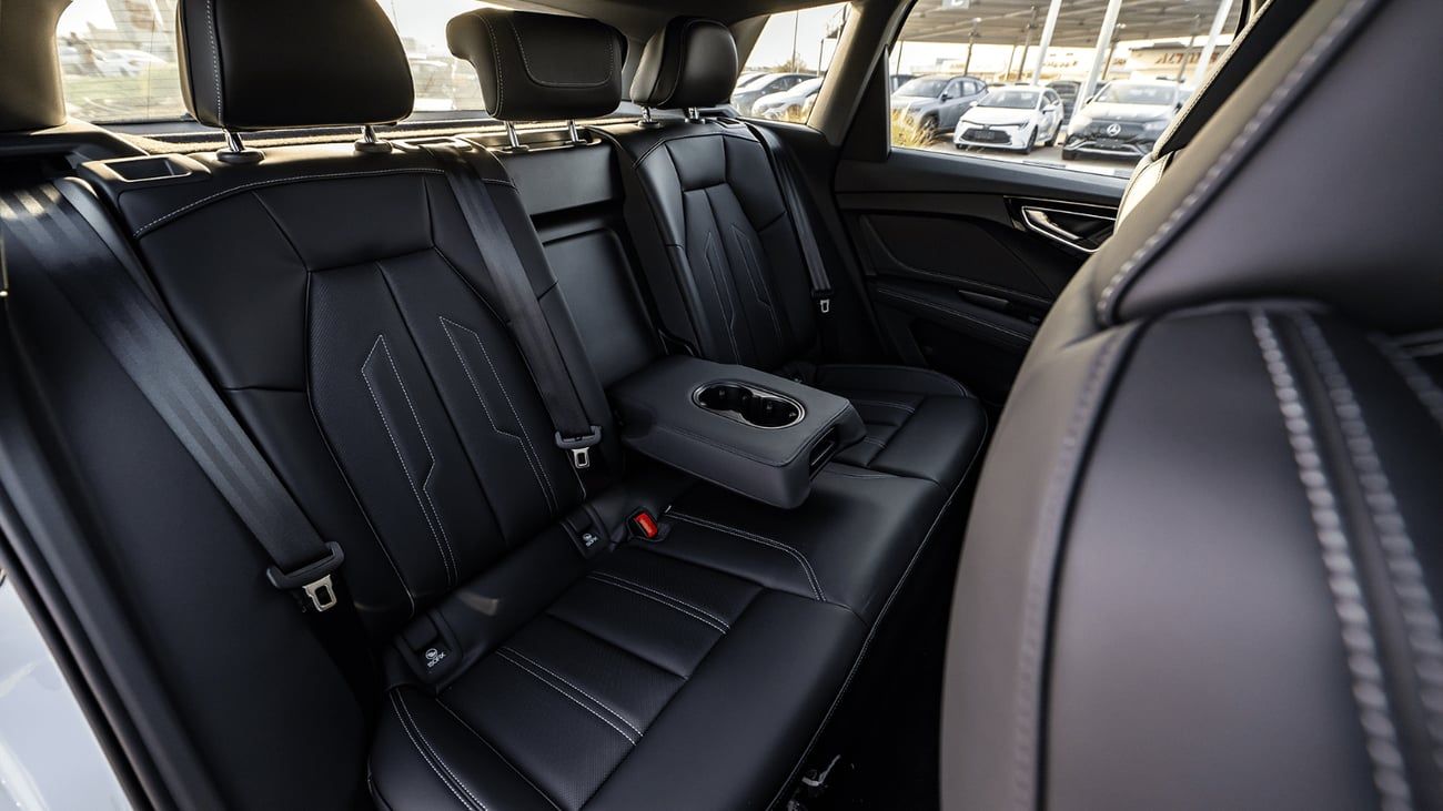 Audi Q4 etron 2025 | AUDI E-TRON Q4 TOP VERSION [ EXPORT ONLY ]