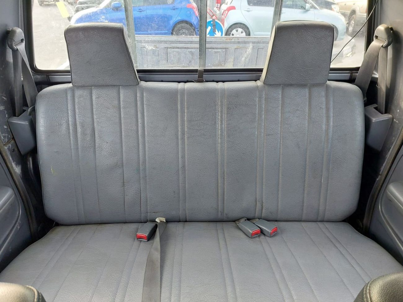 تويوتا هيلوكس (RAMADAN OFFER) TOYOTA HILUX PICKUP RHD 1999 MODEL 3.0 L DIESEL MANUAL(PM18236)