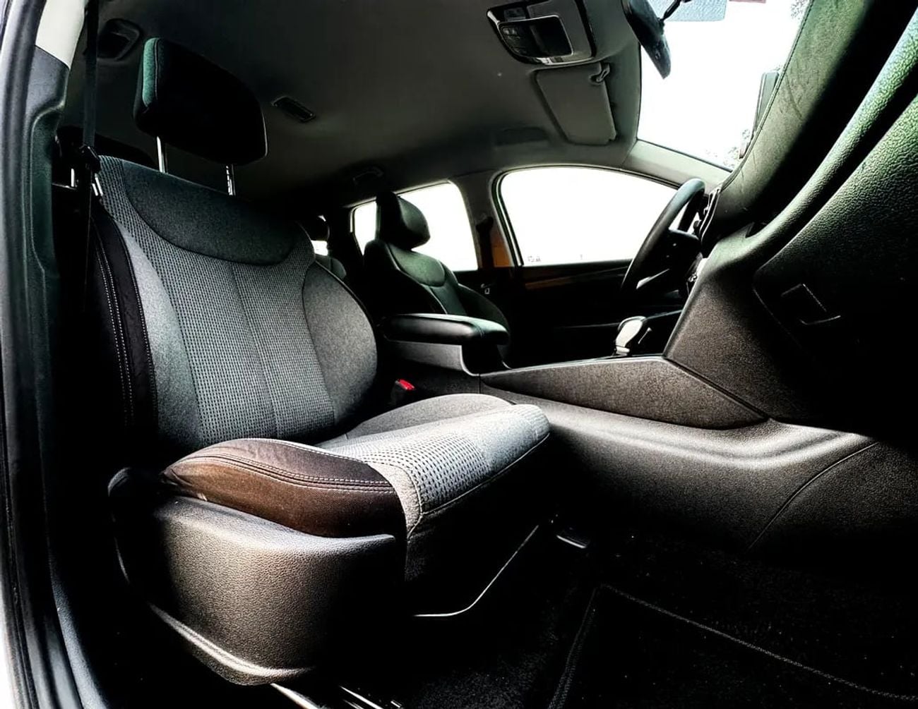 Hyundai Santa Fe SMART 2.5 L | | GCC | Accident-Free | In Excellent Condition | 1142 P.M