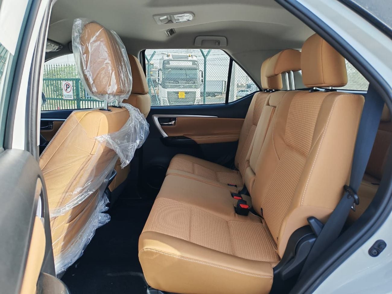 Toyota Fortuner 2026 Toyota Fortuner SR5 2.8L 4-Cyl Turbo Diesel A/T AWD 4x4 Export Only