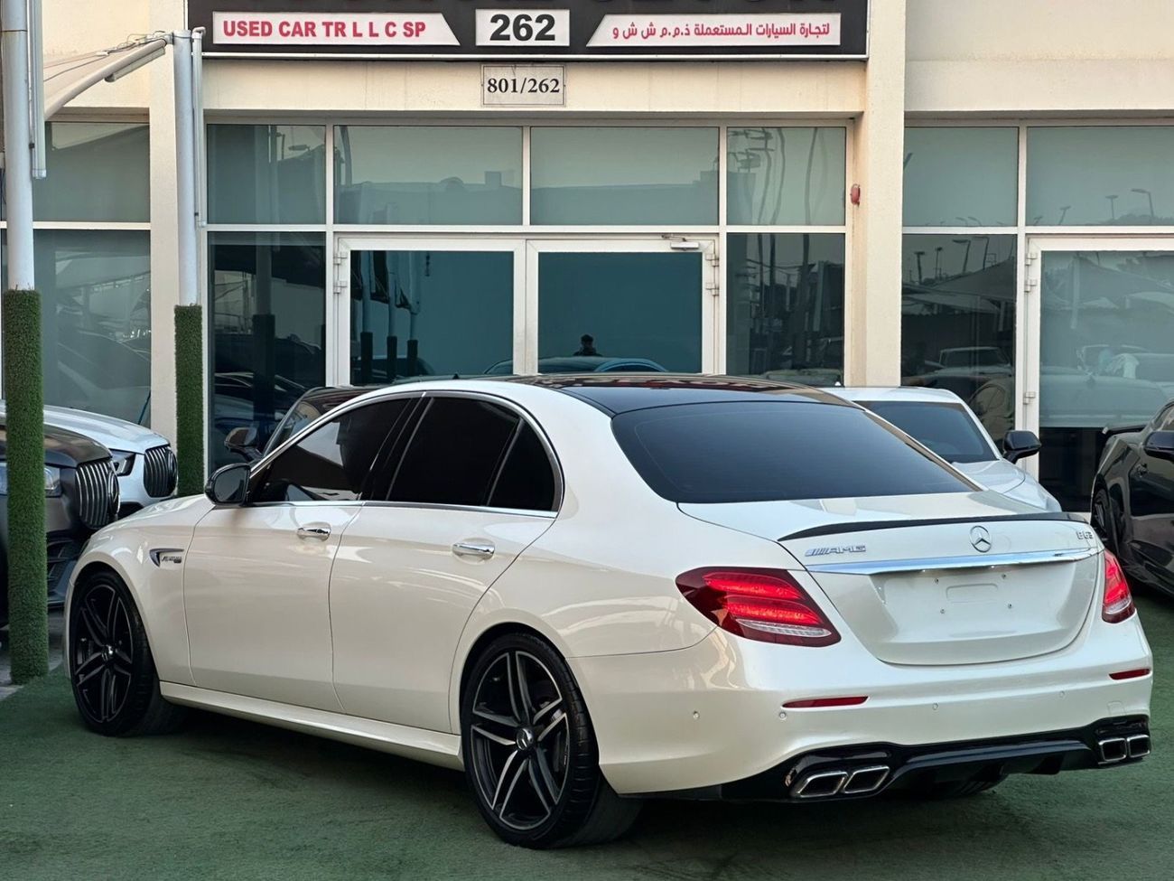 Mercedes-Benz E 63S 4MATIC+ 4.0L ‏MERCEDES BENZ AMG E63 KOREAN 2018 ‏Perfect Condition ‏5 buttons Full option ‏Full Carb