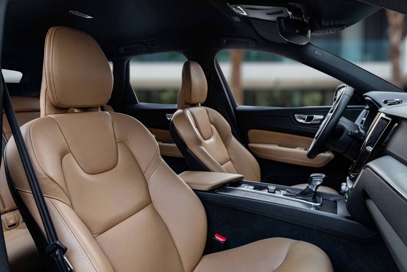 فولفو XC 60 XC60 Momentum T5 | 1,567 P.M | 0% Downpayment | Excellent Condition! | Ramadan Offer!