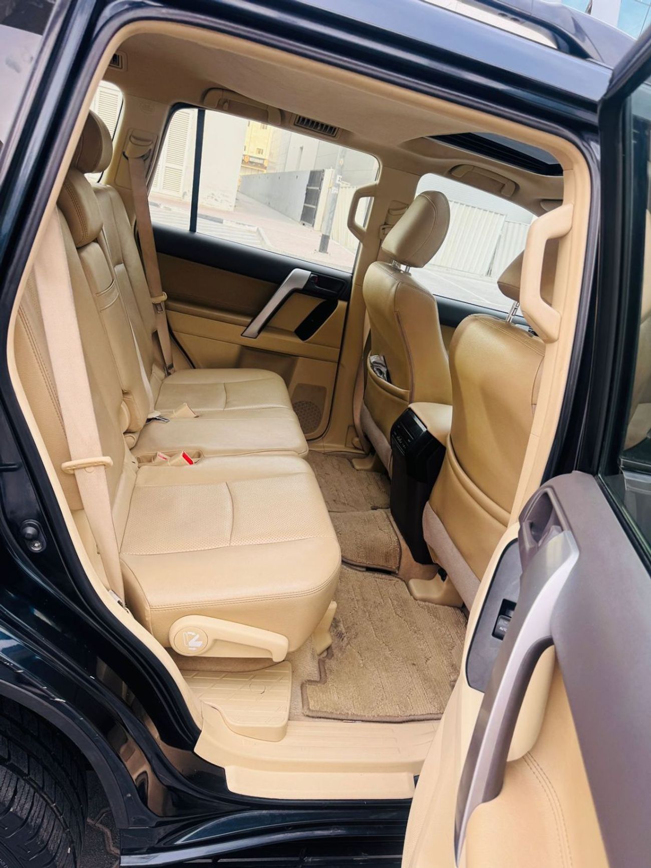 تويوتا برادو VXR 4.0L 4WD LHD-Automatic-Petrol-7 seat-5 doors