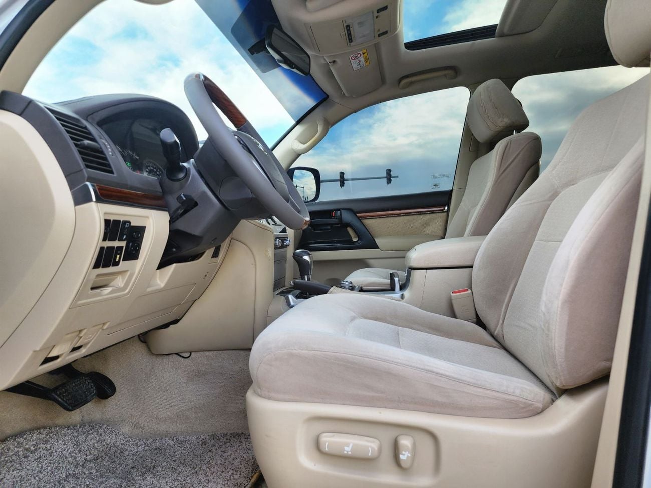 تويوتا لاند كروزر GX.R V6