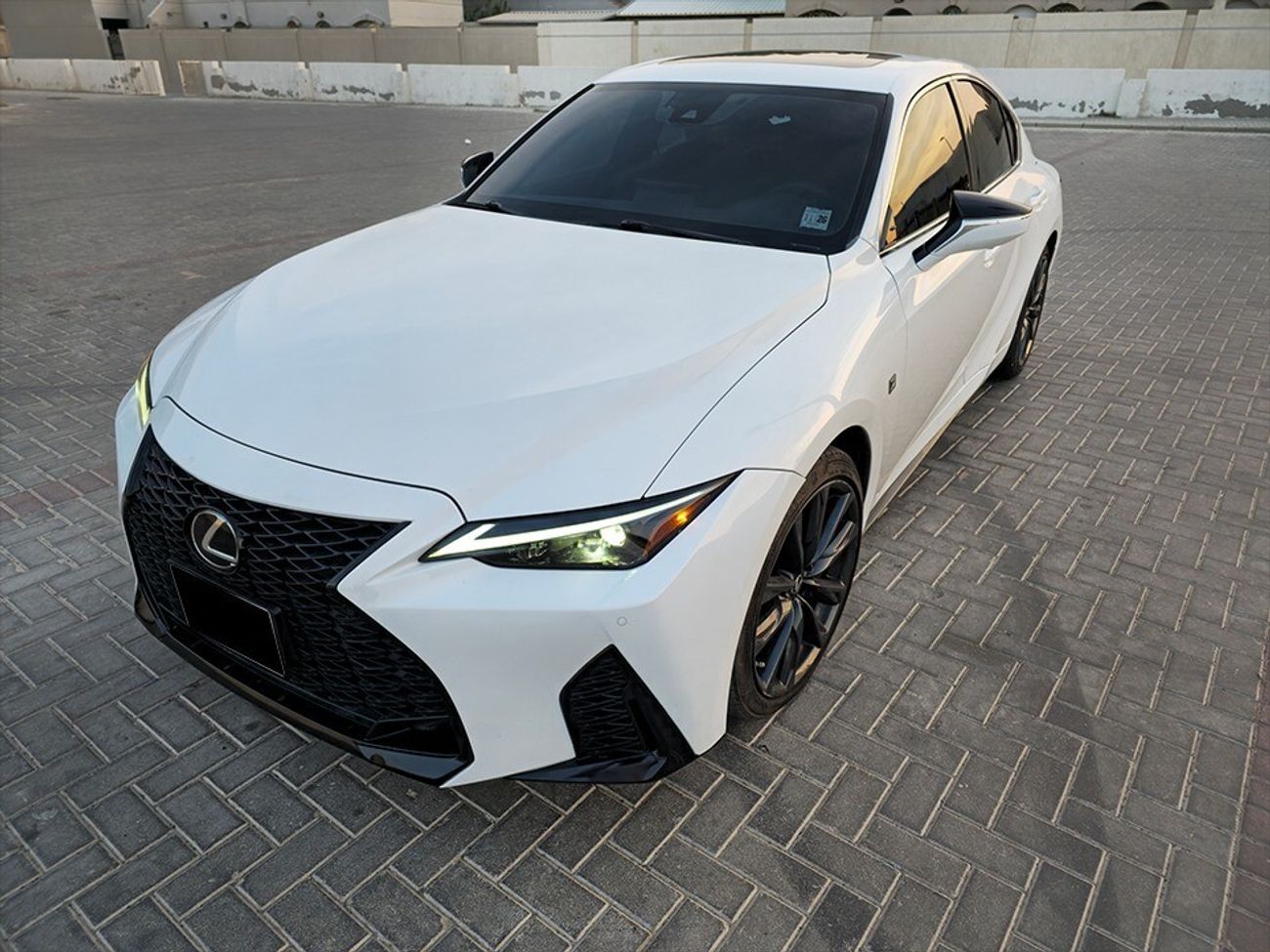 لكزس IS 350 F Sport 3.5L (311 HP)