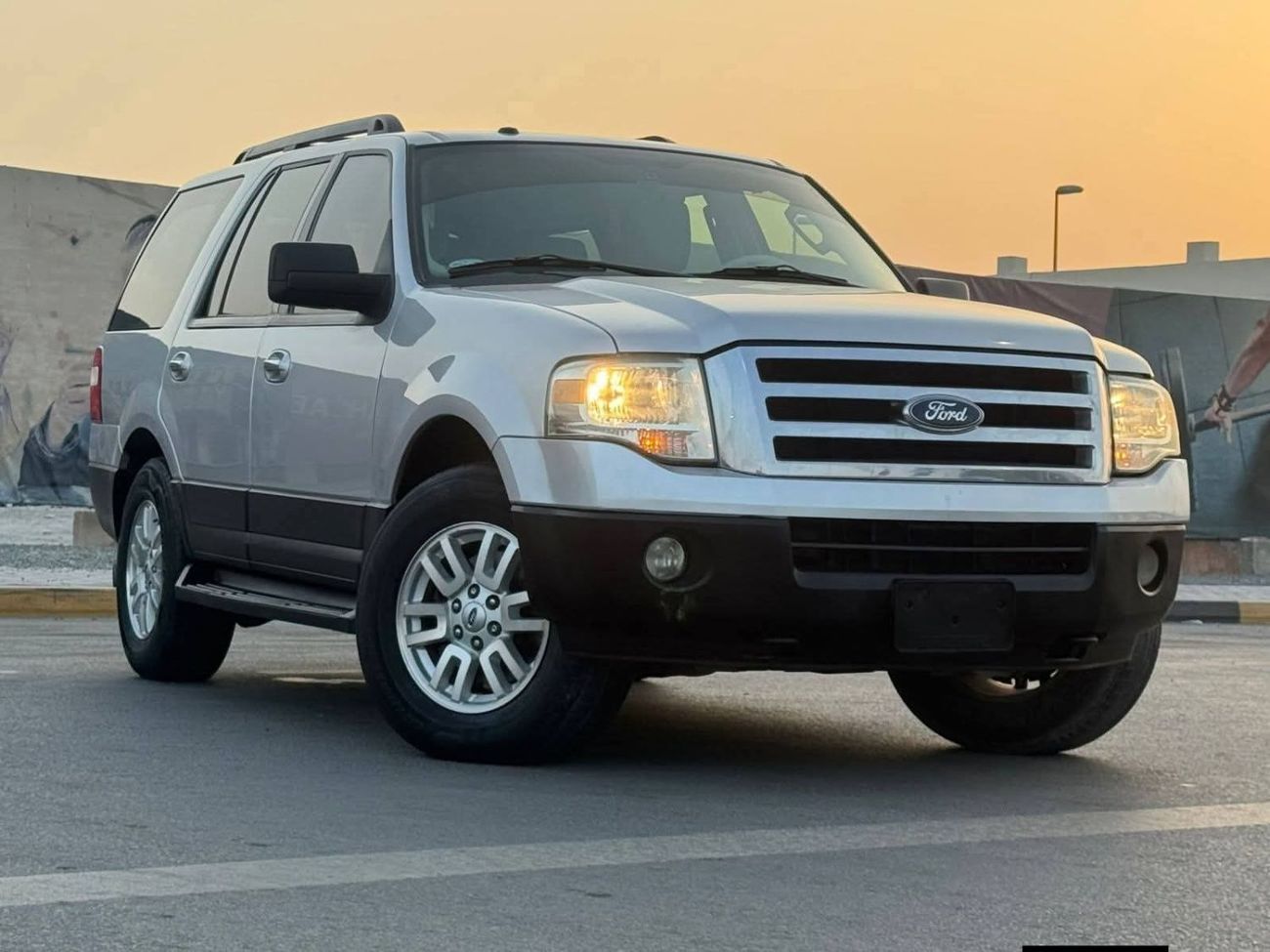 Ford Expedition EL XL 5.4L 7 seats No. 2, GCC specs