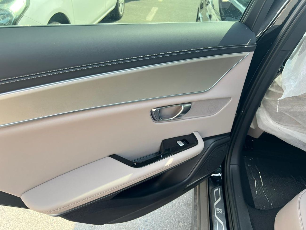 بي واي دي هان BYD Han DM-i plug-in hybrid-2025