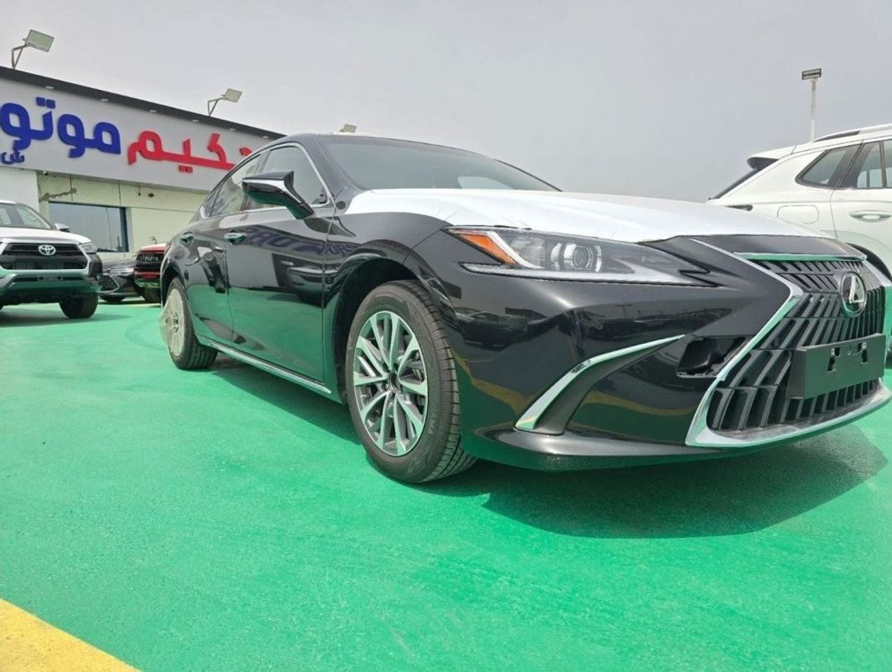 Lexus ES300h 2.5L HYBRID 2025 GCC