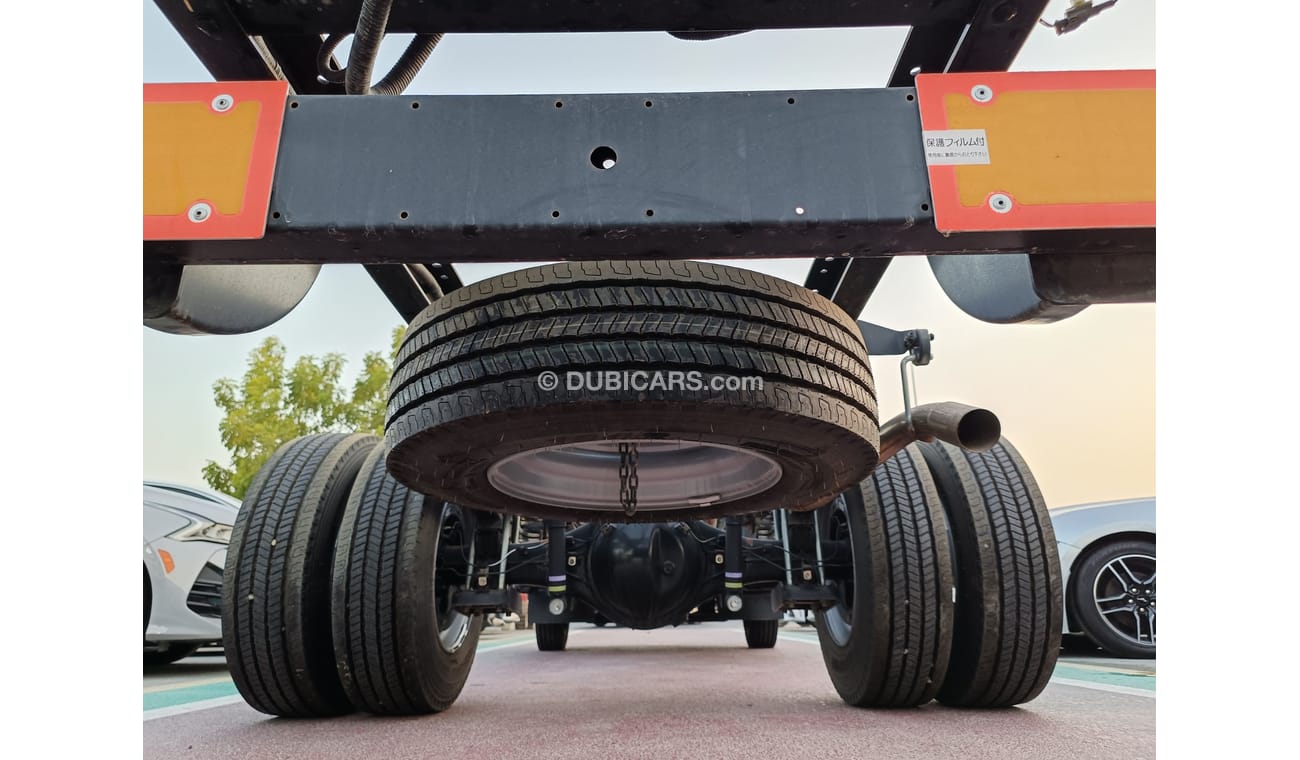 Hino 300 CHASSIS 714, D/CABIN, V6, DSL, M/T