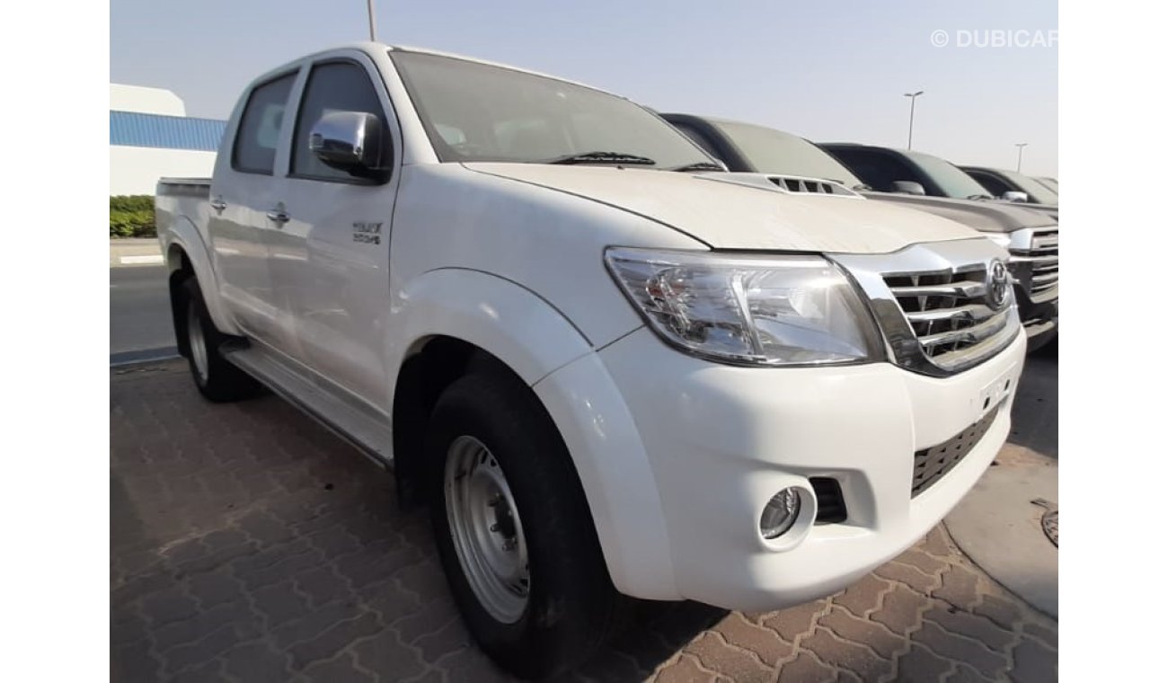 Toyota Hilux DIESEL 3.0L AUTOMATIC GEAR RIGHT HAND DRIVE