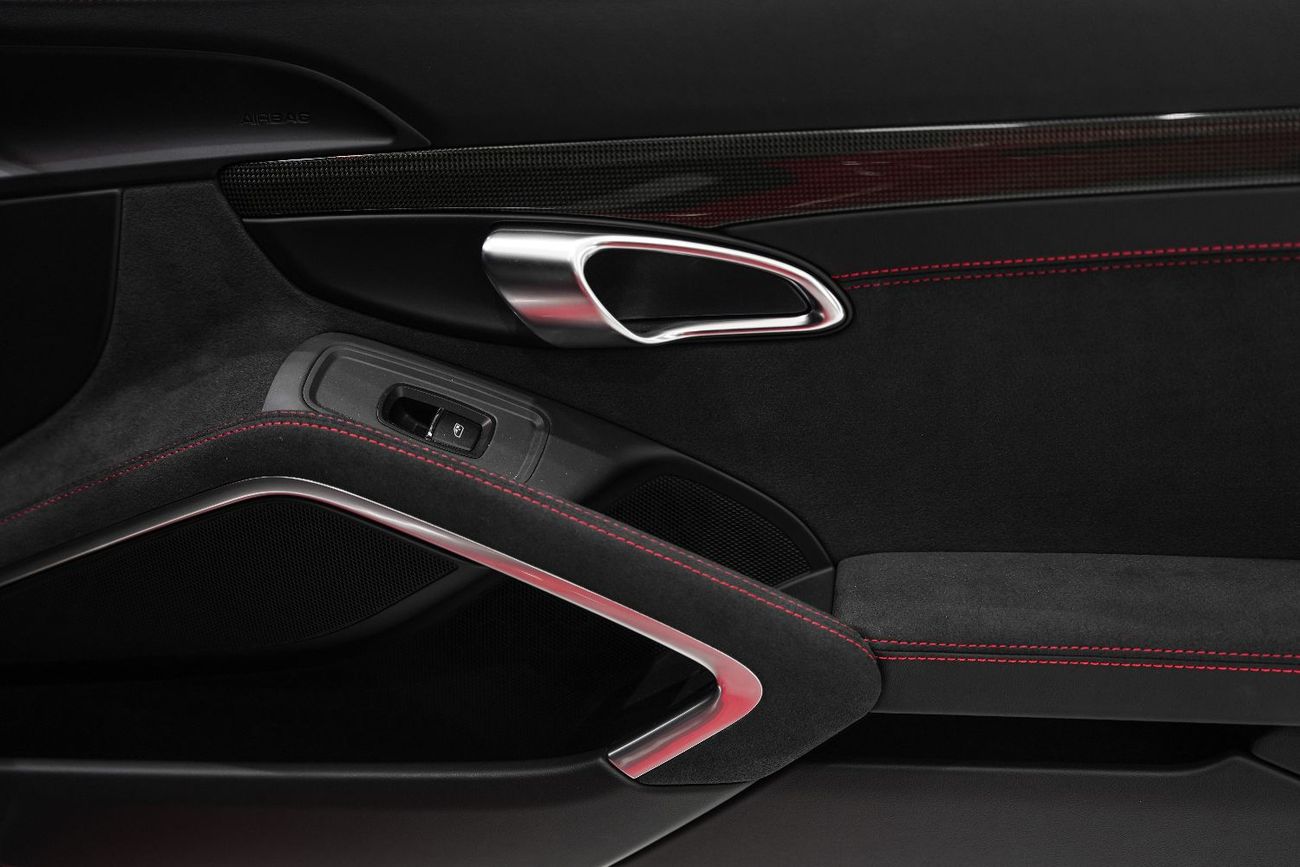 Porsche 718 Boxster GTS 4.0L A/T Sport Chrono Package, Carbon Interior, Very Low KM, Dealer Warranty