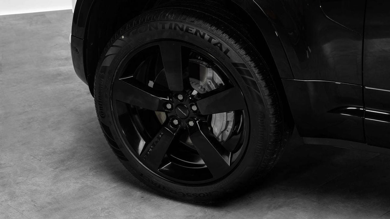 لاند روفر ديفندر X-Dynamic HSE P400e - 2026 - Euro Specs