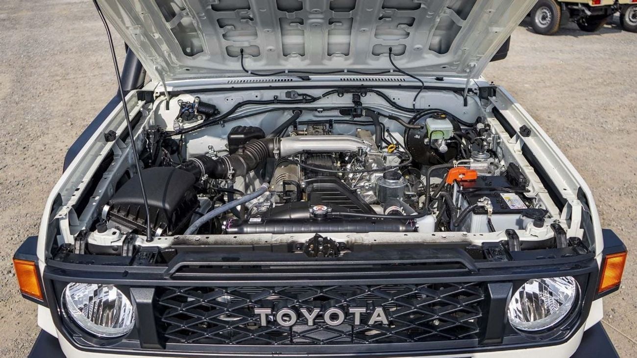 تويوتا لاند كروزر 70 TOYOTA LAND CRUISER LC78 4.2L AMBULANCE MY2025