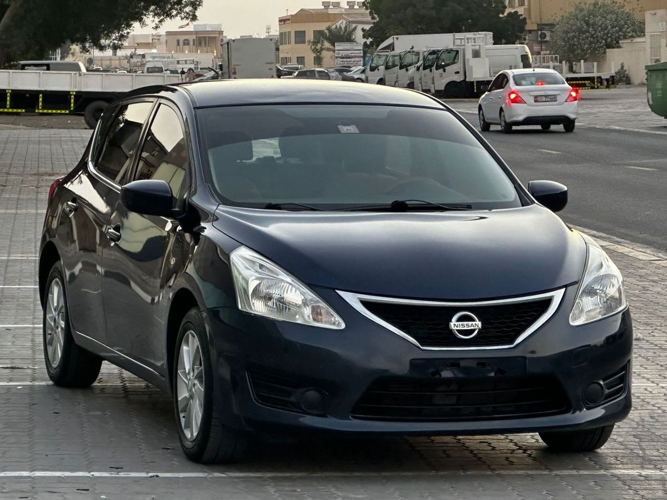 Nissan Tiida SV