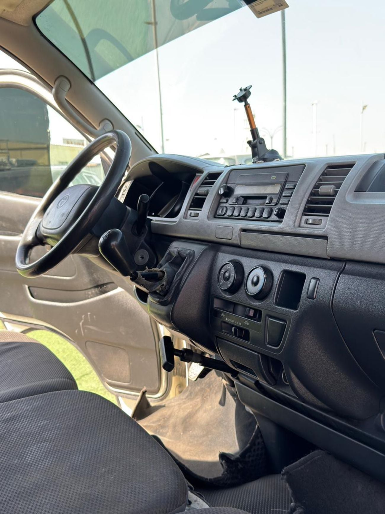 تويوتا هاياس GL - Standard Roof 2.7L