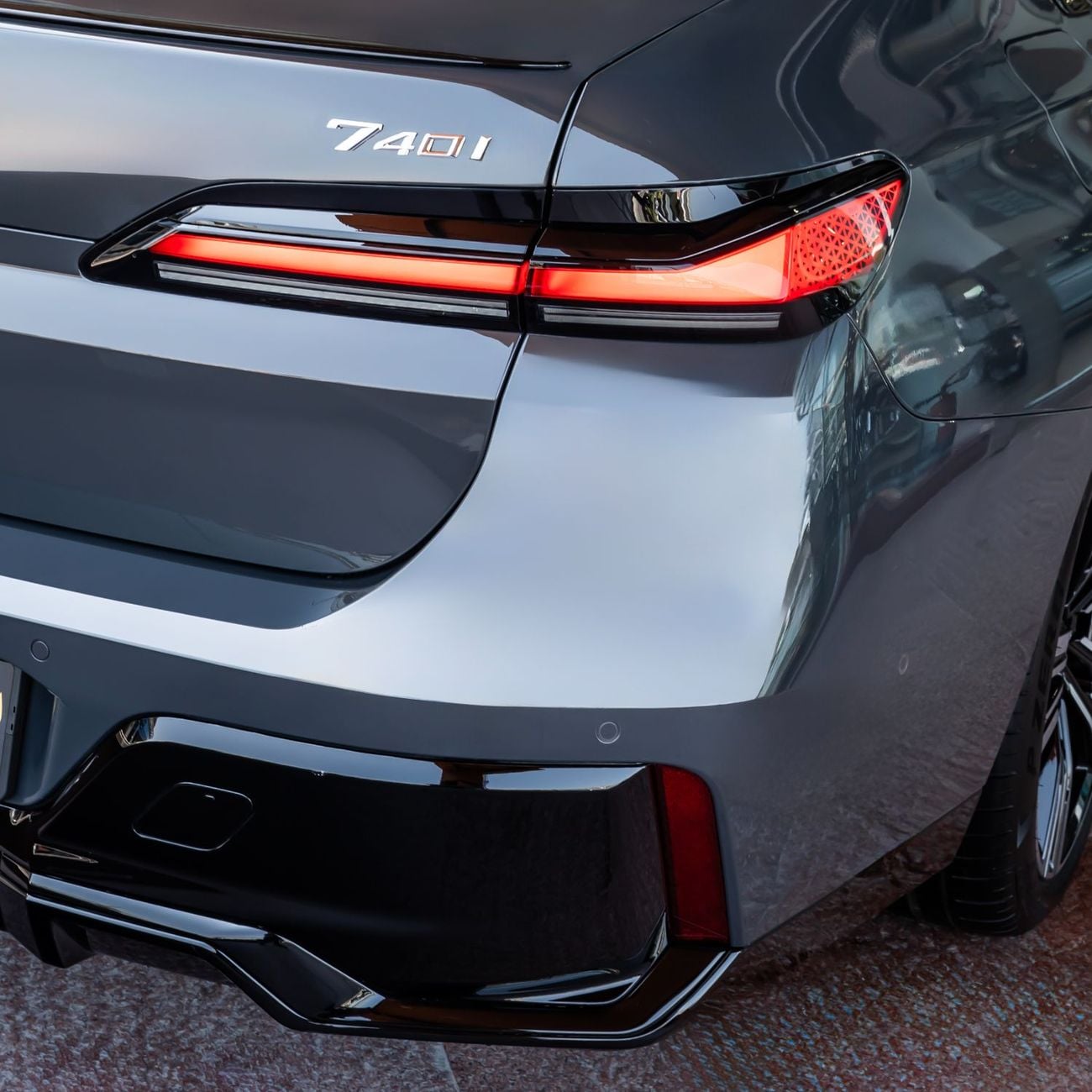 BMW 740i 2026  BMW 740i M SPORT GCC DONE ONLY 1000KM WITH WARRANTY + SERVICE TILL 2031