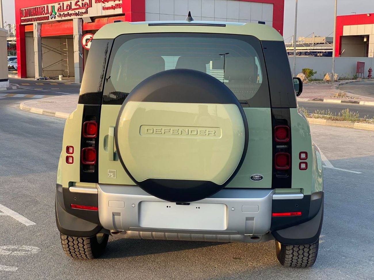 لاند روفر ديفندر P400 90 HSE 3.0L (5 Seater)