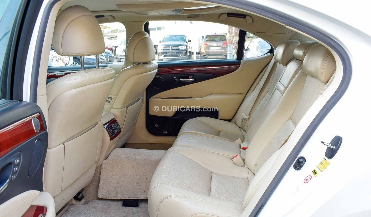 Lexus LS 600 H - HYBRID Full Service History GCC