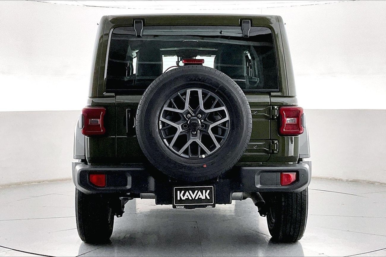 Jeep Wrangler Sahara Unlimited | 1 year free warranty | 0 down payment | 7 day return policy