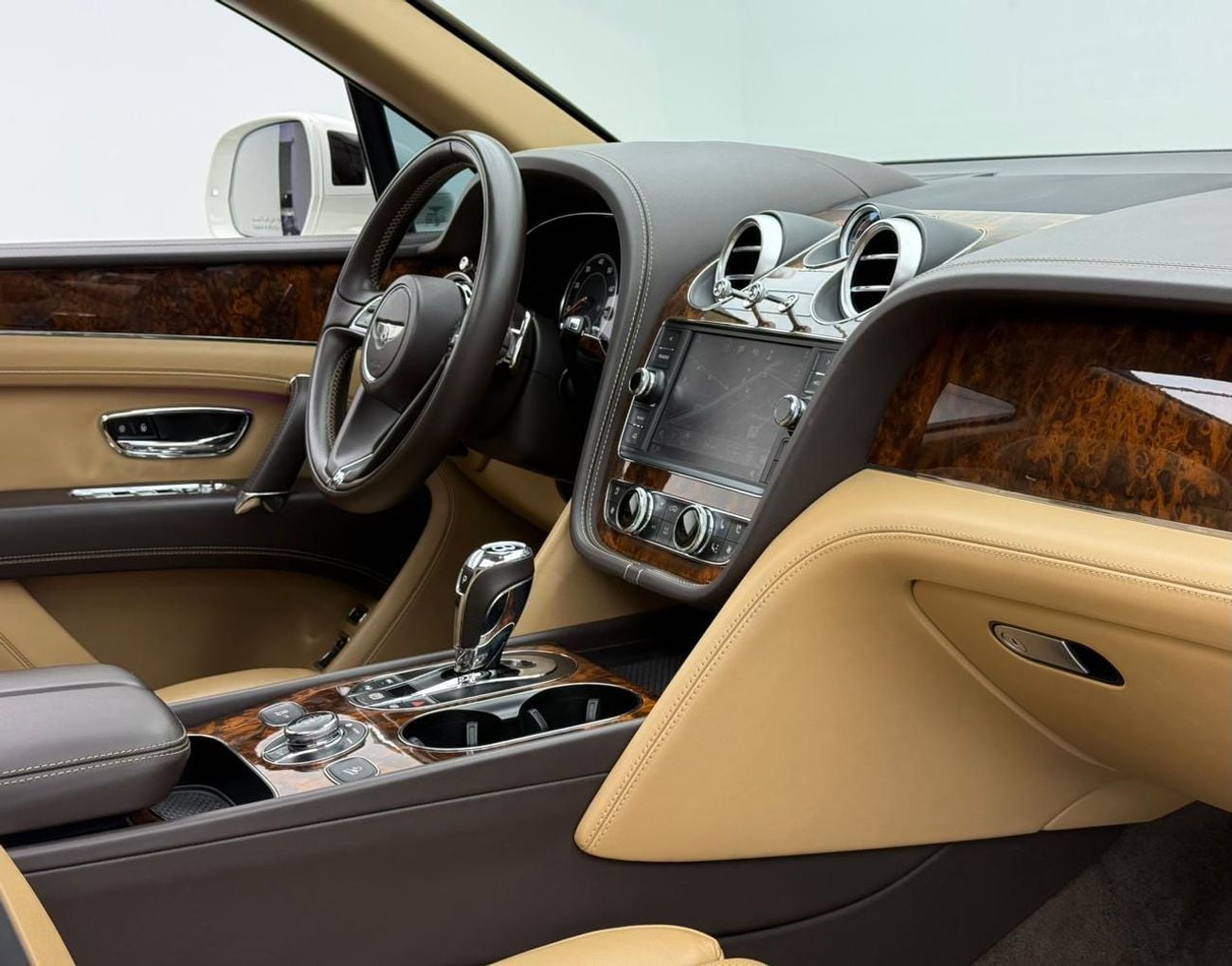 Bentley Bentayga 2018 Bentley Bentayga W12, Service History, Fully Loaded, Excellent Condition, GCC