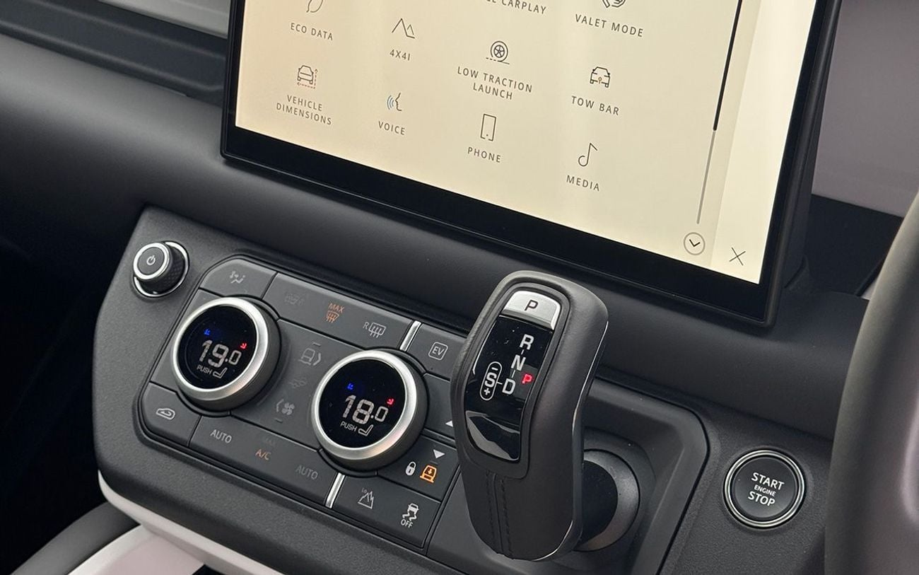 Land Rover Defender P300 110 2.0L (5 Seater) RIGHT HAND DRIVE