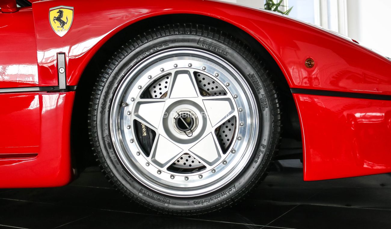 فيراري F40 Twin-Turbocharged V8