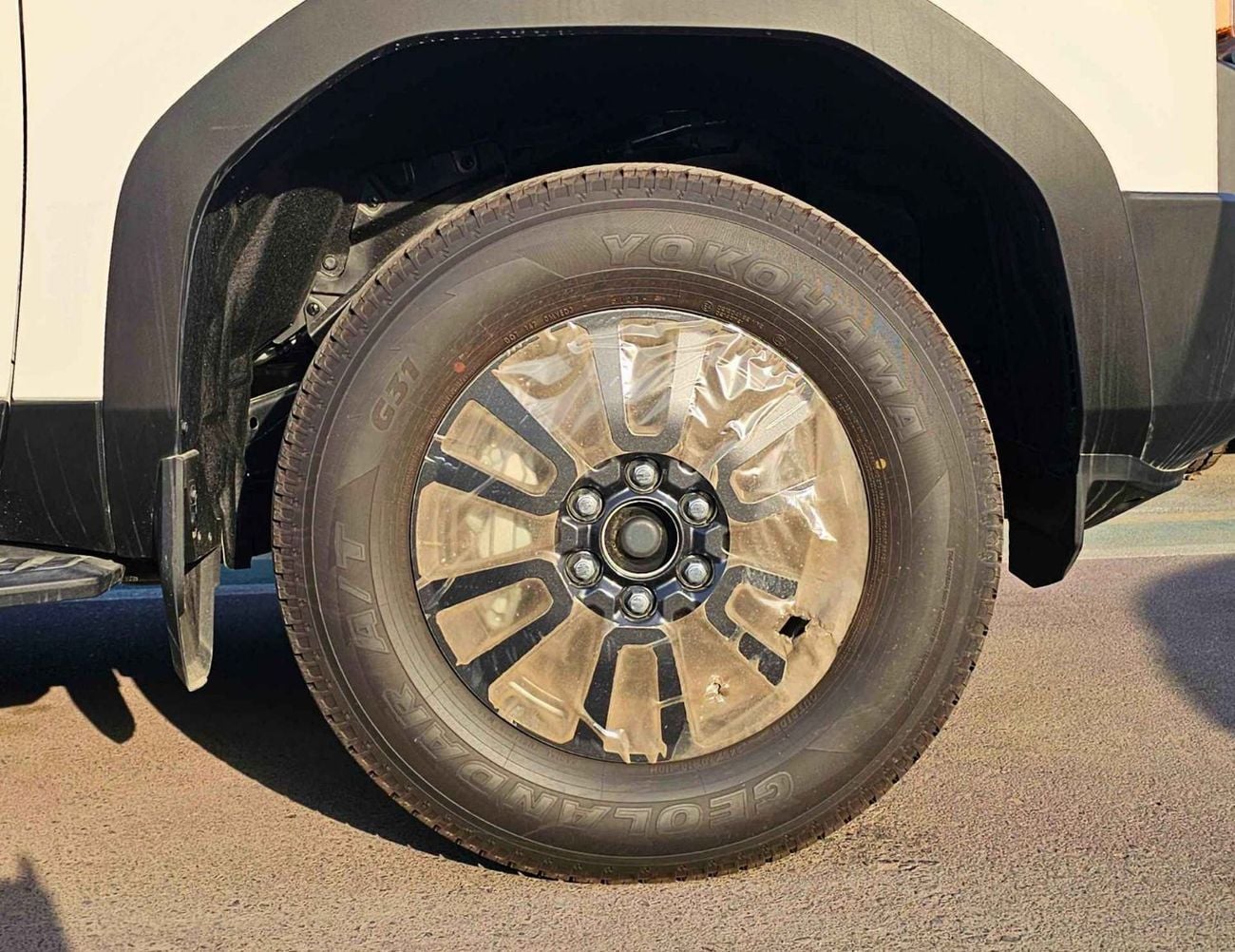 Toyota Prado URBAN-E EURO 4 / 2.8L V4 DIESEL / DVD + CAMERA / AUTO A/C / 4WD (CODE # URBAN-E)