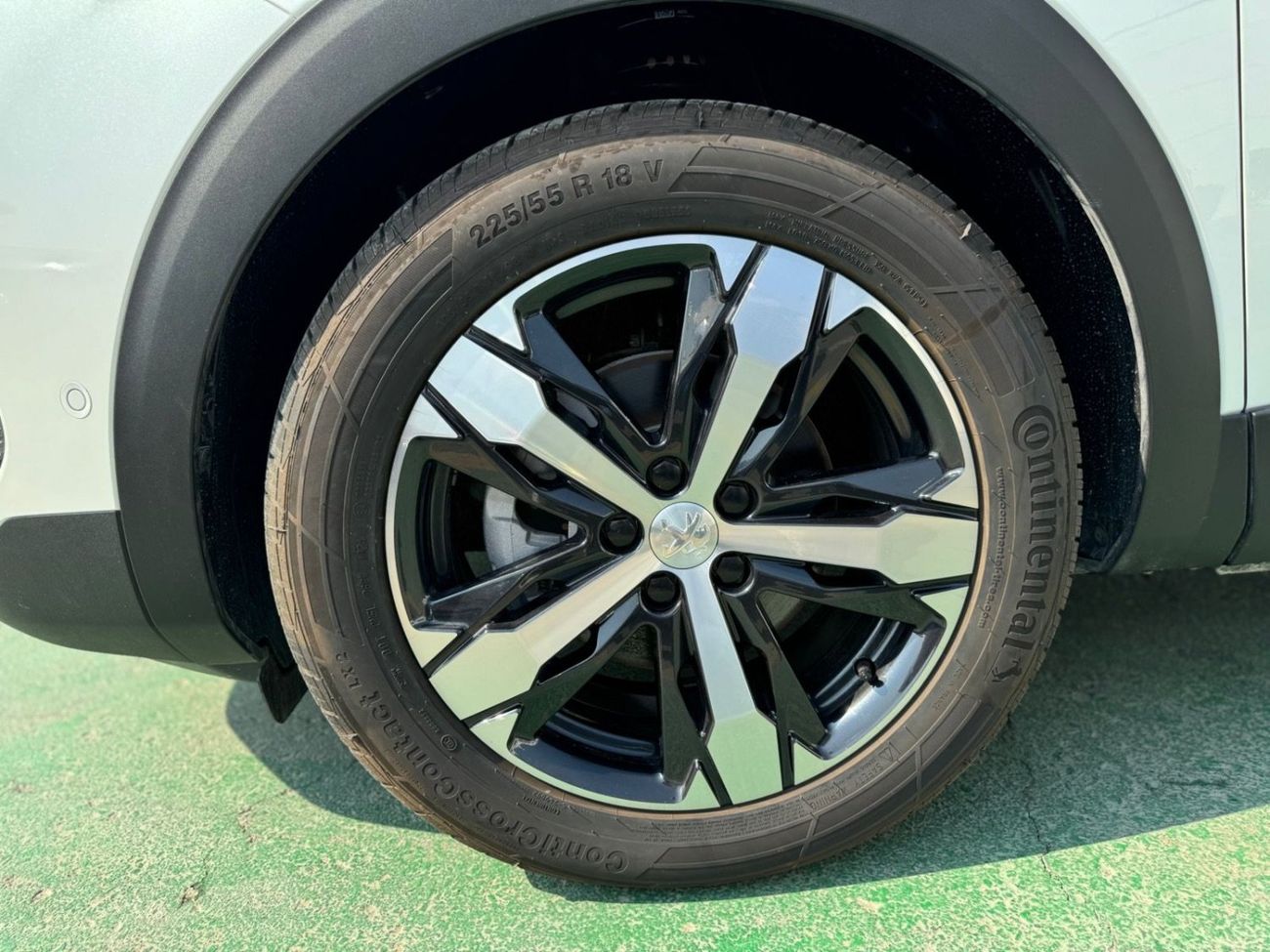 Peugeot 3008 PEUGEOT 3008 GT - 1.6T - (2025 MODEL) GCC specs