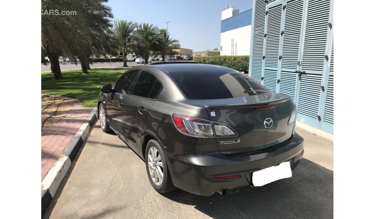 Mazda 3 2014 GCC////////full opticin Good condition Car financ on bankm/////////SPECIAL OFFER///////