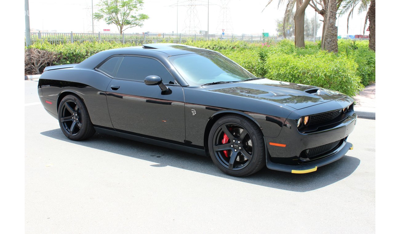 Dodge Challenger Hellcat 2018, 707HP , GCC, under waranty