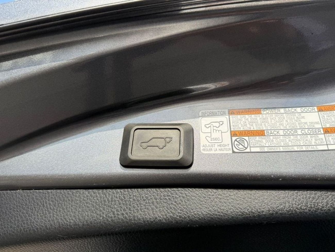 Toyota RAV4 Hybrid TOYOTA RAV4 SE Full Option