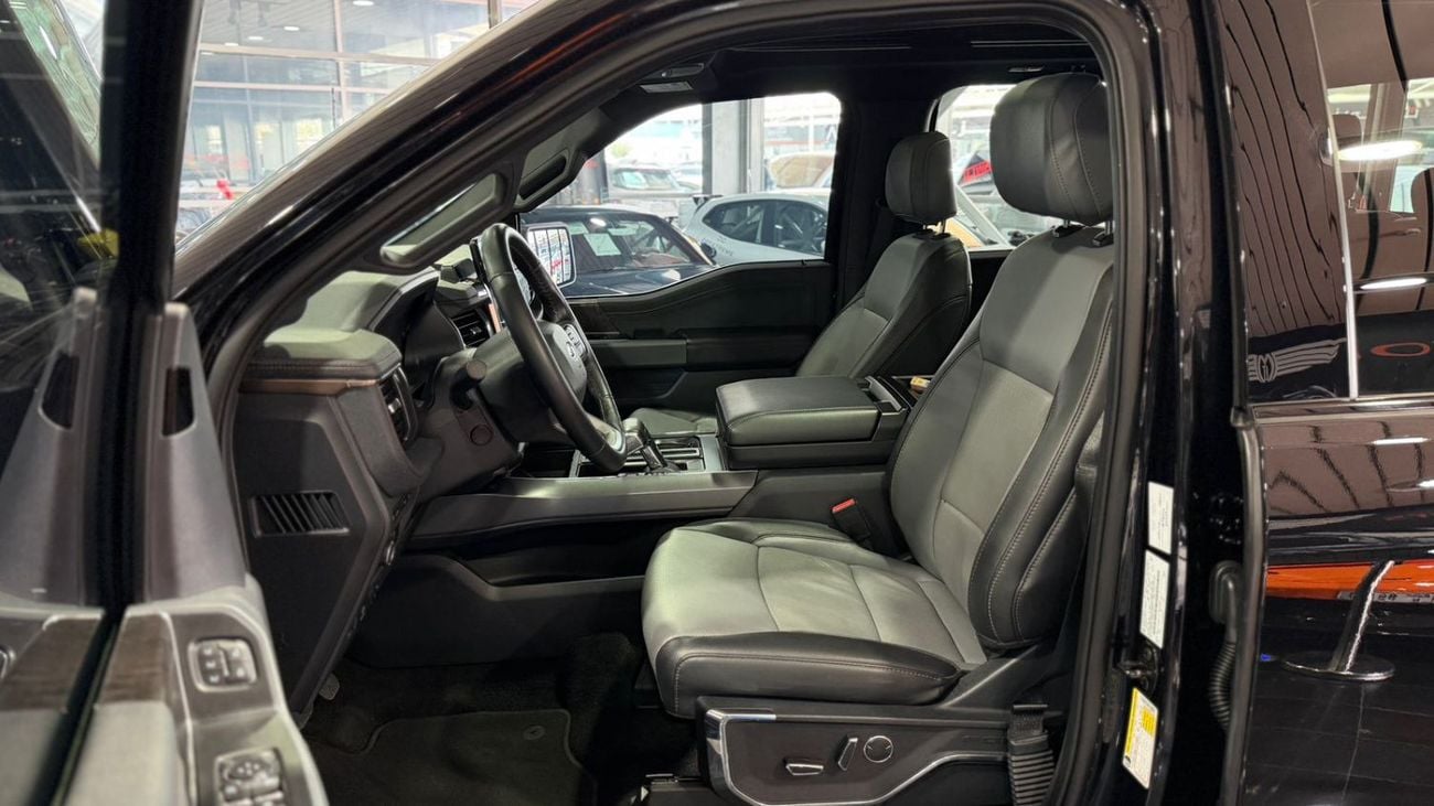 فورد F 150 FORD F-150 LIGHTNING LARIAT ,EV, NO ACCIDENT, NO PAINT