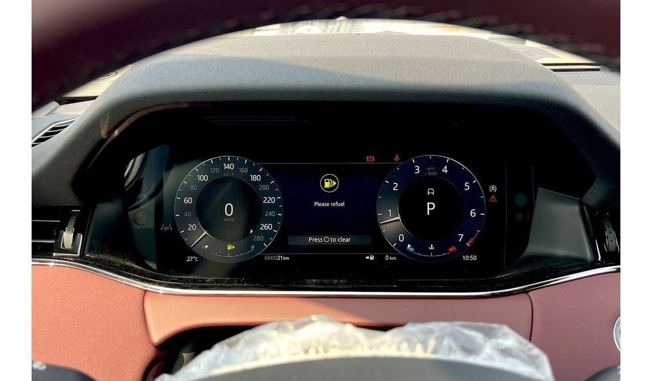 Land Rover Range Rover Evoque White /2025/21KM/ mild hybrid Long wheel base EXPORT ONLY