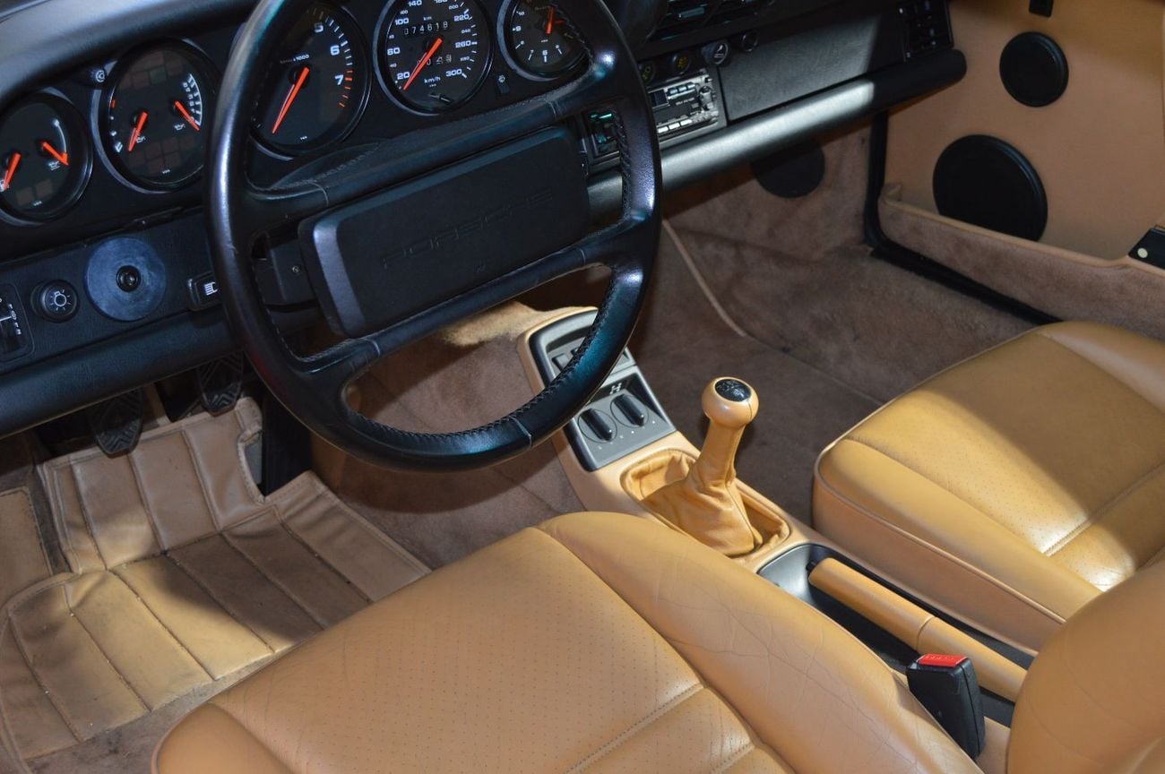 Porsche 911 964 Carrera 4 Coupe