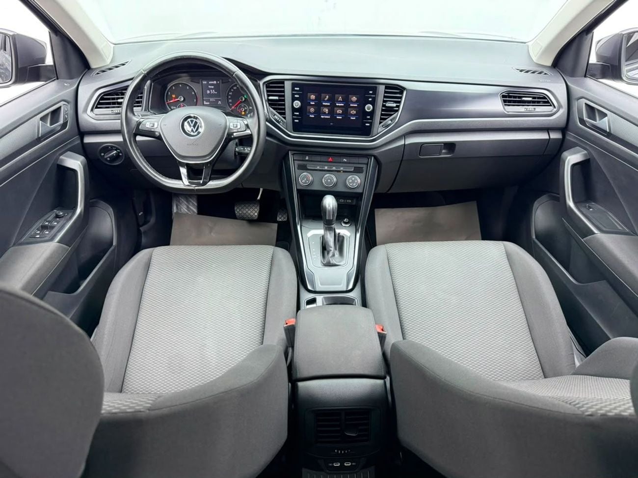 فولكس واجن T ROC 2022 Volkswagen T-Roc, Auto Guard Warranty, Excellent Condition, GCC